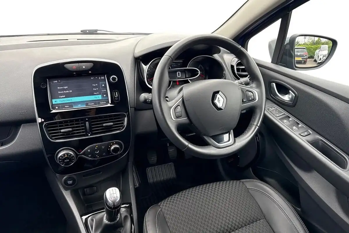 2019-renault-clio-09-tce-gt-line-big-17
