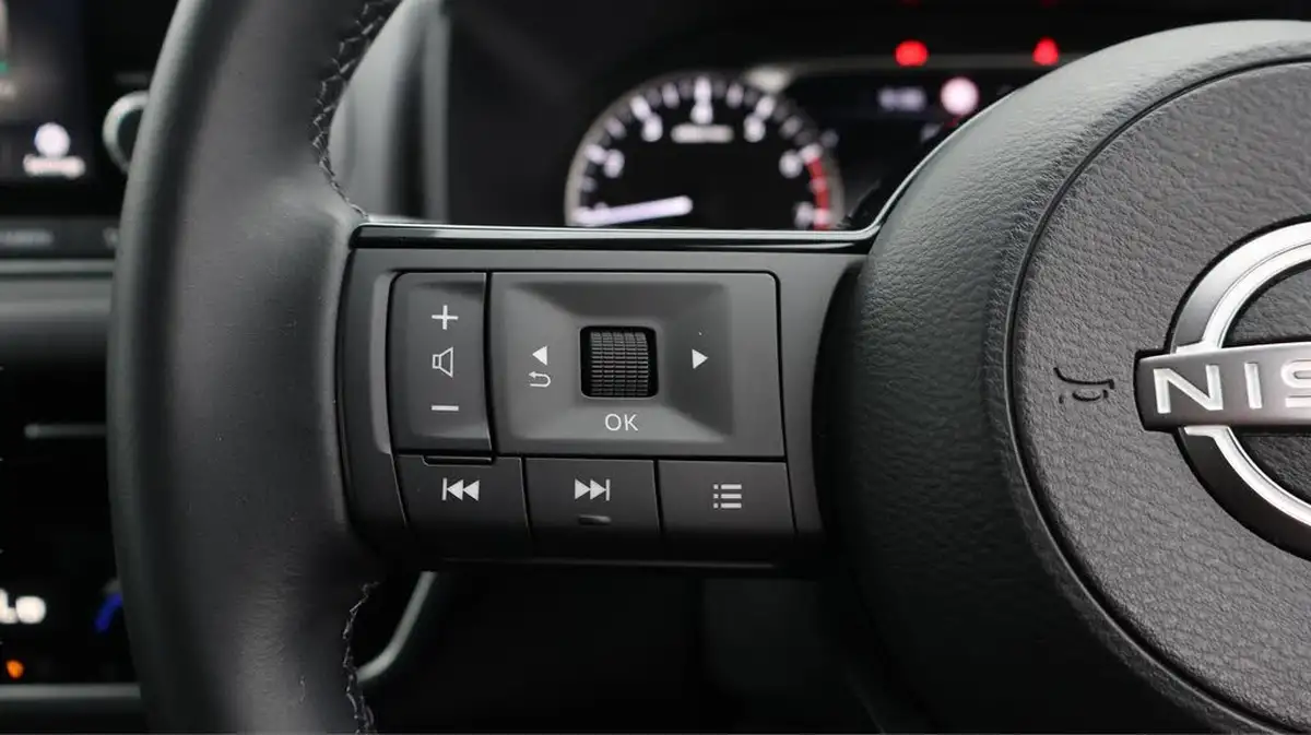 2023-nissan-qashqai-13-dig-t-acenta-premium-140ps-big-23