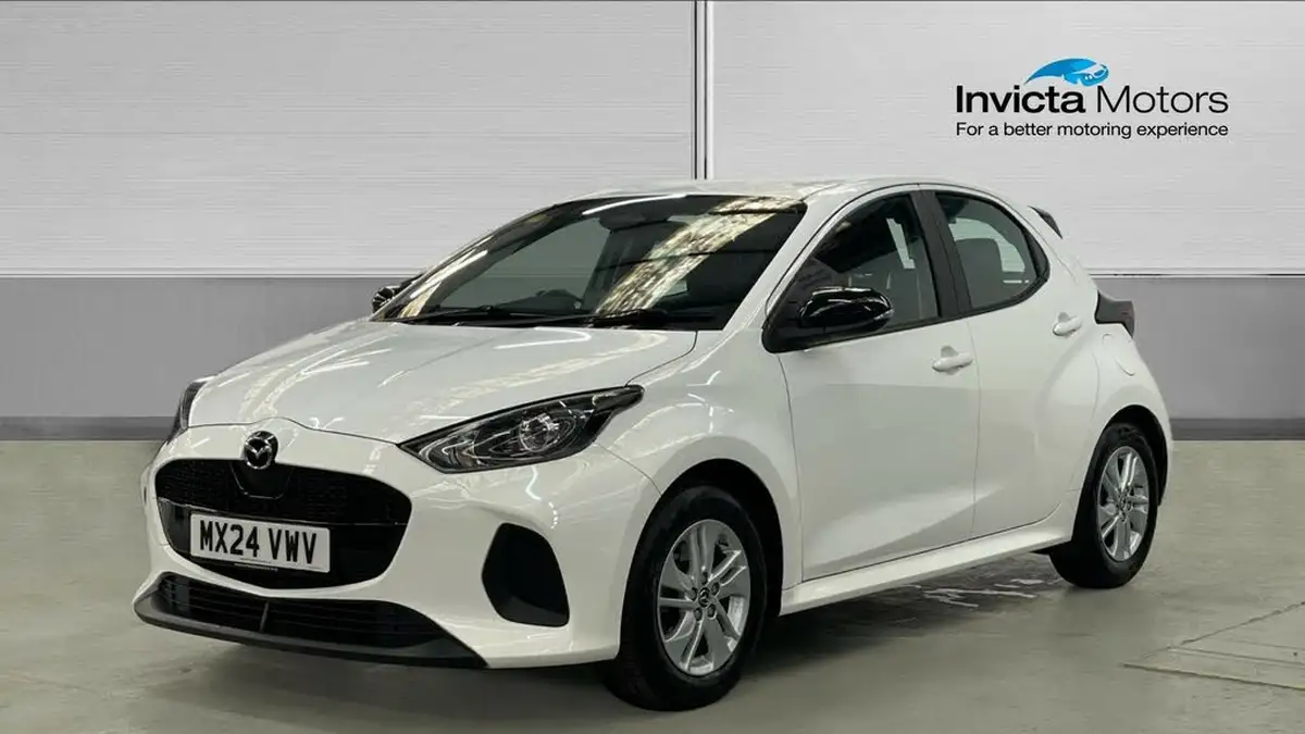 2024-mazda-mazda2-15-centre-line-big-6