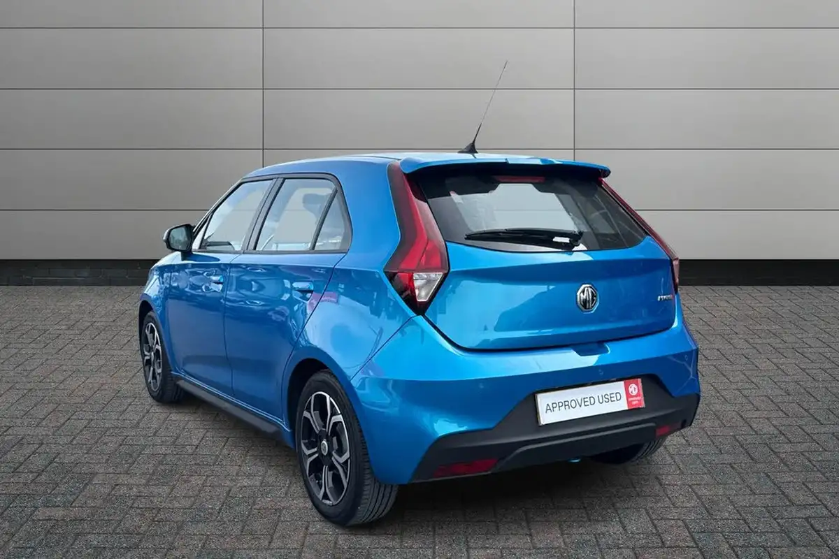 2023-mg-mg3-15-vti-tech-exclusive-nav-big-2