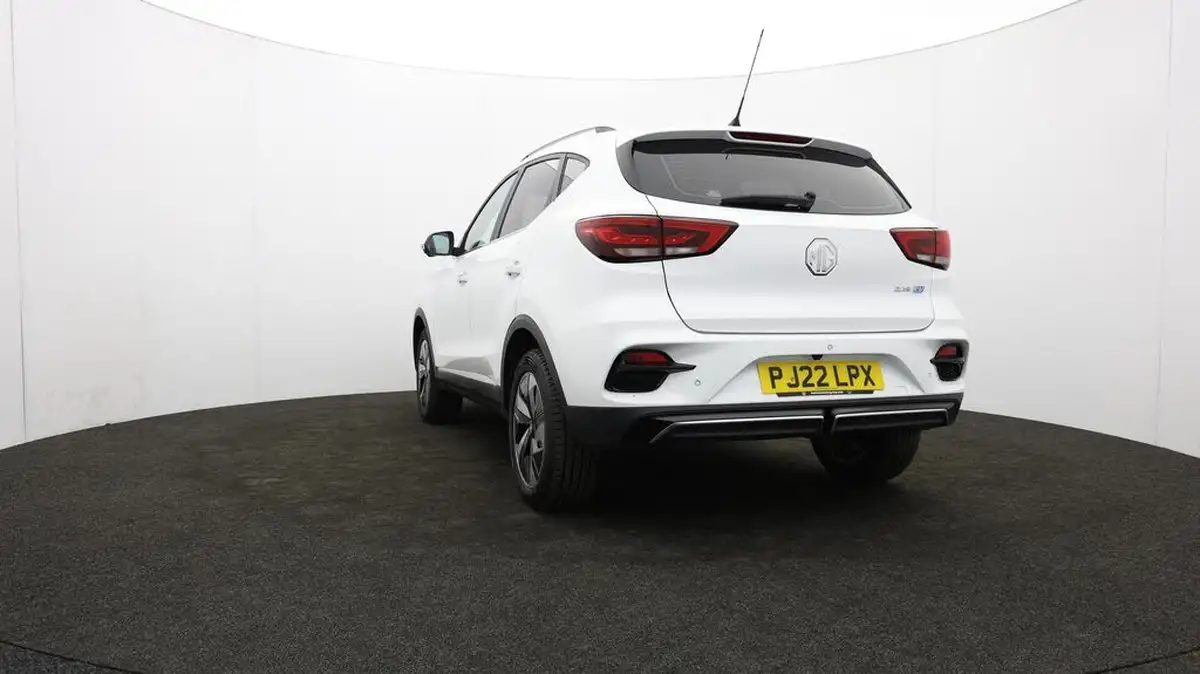 2022-mg-zs-suv-e-trophy-ev-156ps-long-range-big-9