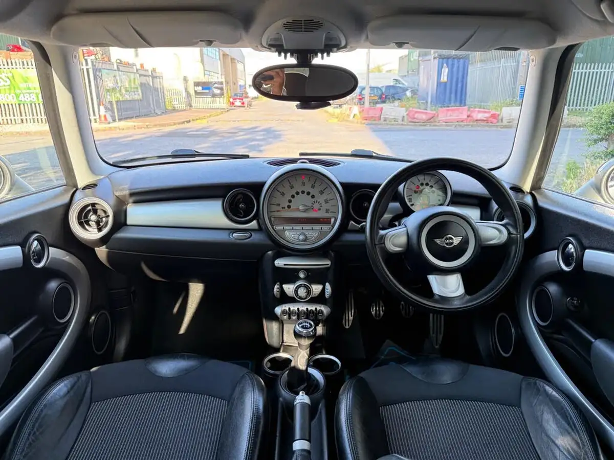 2008-mini-cooper-16-cooper-s-175bhp-hatchback-3d-big-24