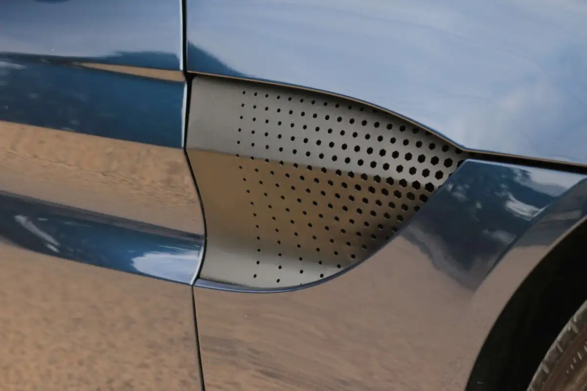 2019-aston-martin-vantage-40-v8-vantage-big-30