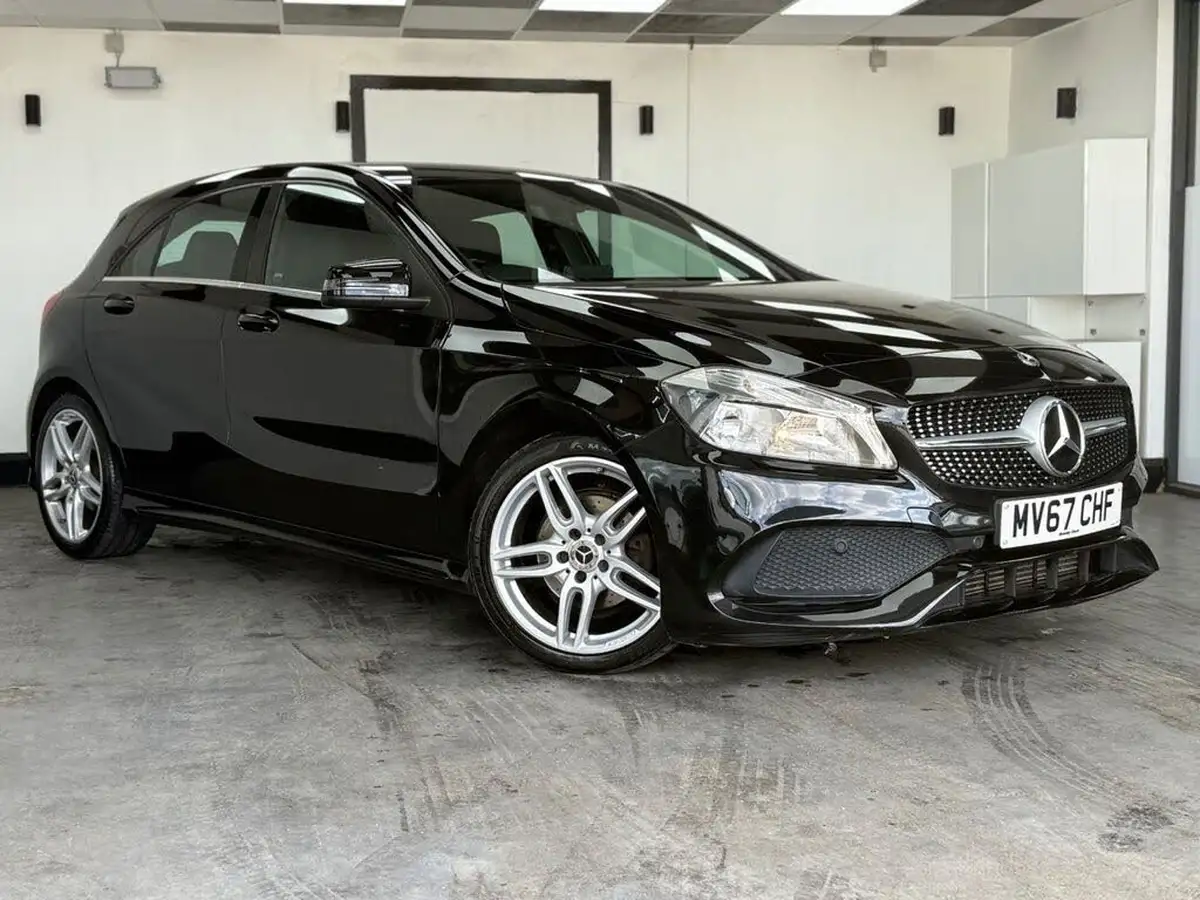 2017-mercedes-benz-a-class-15d-a180d-amg-line-ss-7g-dct-big-1