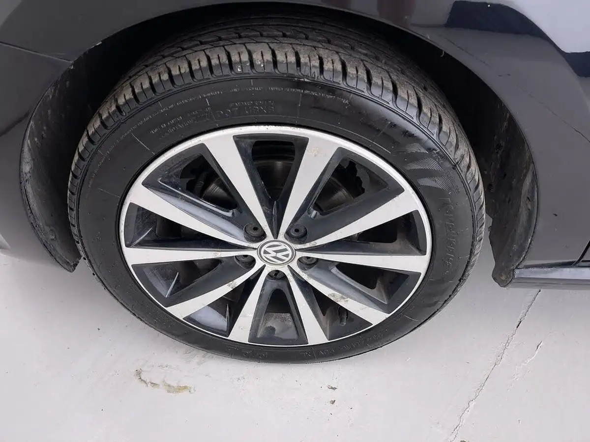 2016-volkswagen-polo-12-tsi-match-5d-big-10