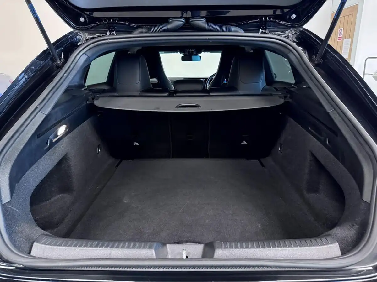 2022-mercedes-benz-cla-13-cla-200-amg-line-shooting-brake-5d-big-11