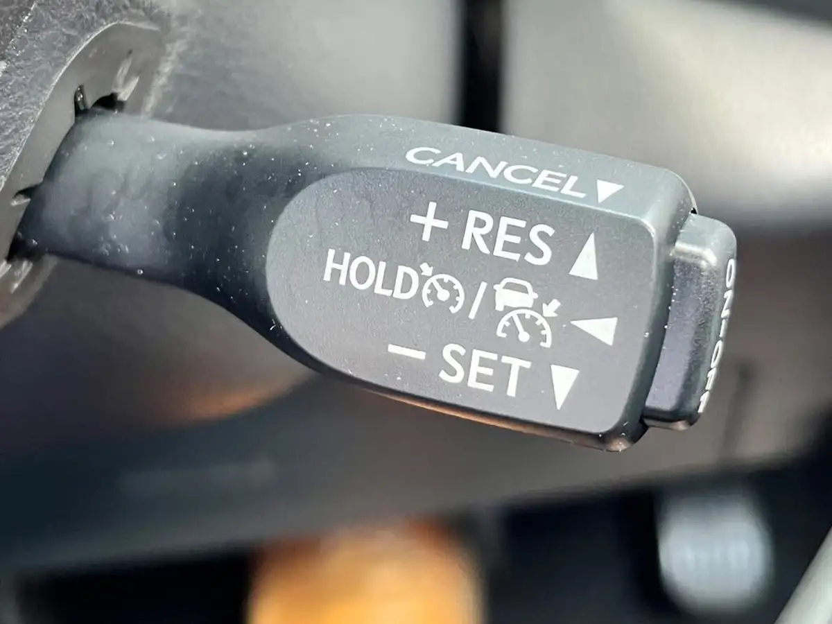 2021-toyota-c-hr-18-vvt-i-icon-big-55