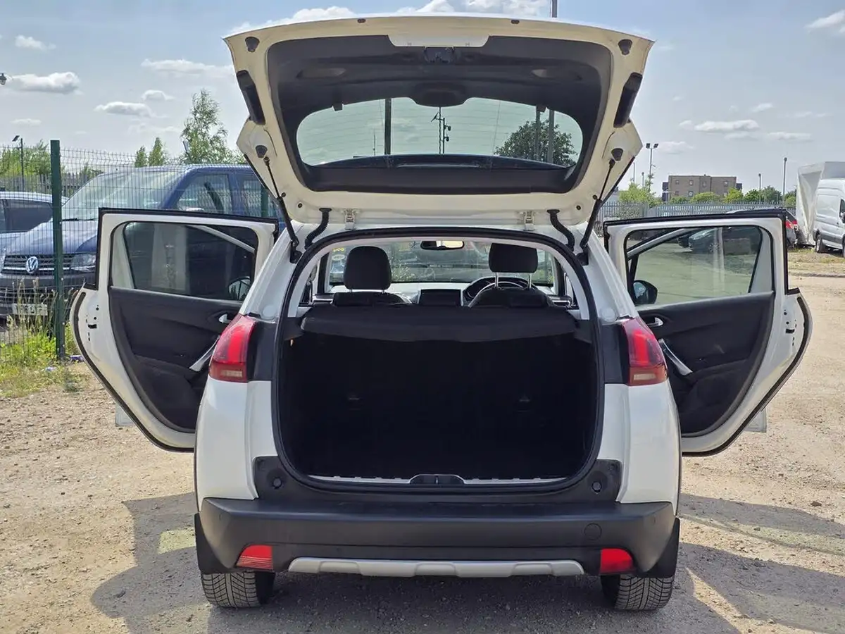 2019-peugeot-2008-suv-12-puretech-allure-110bhp-eat6-big-37