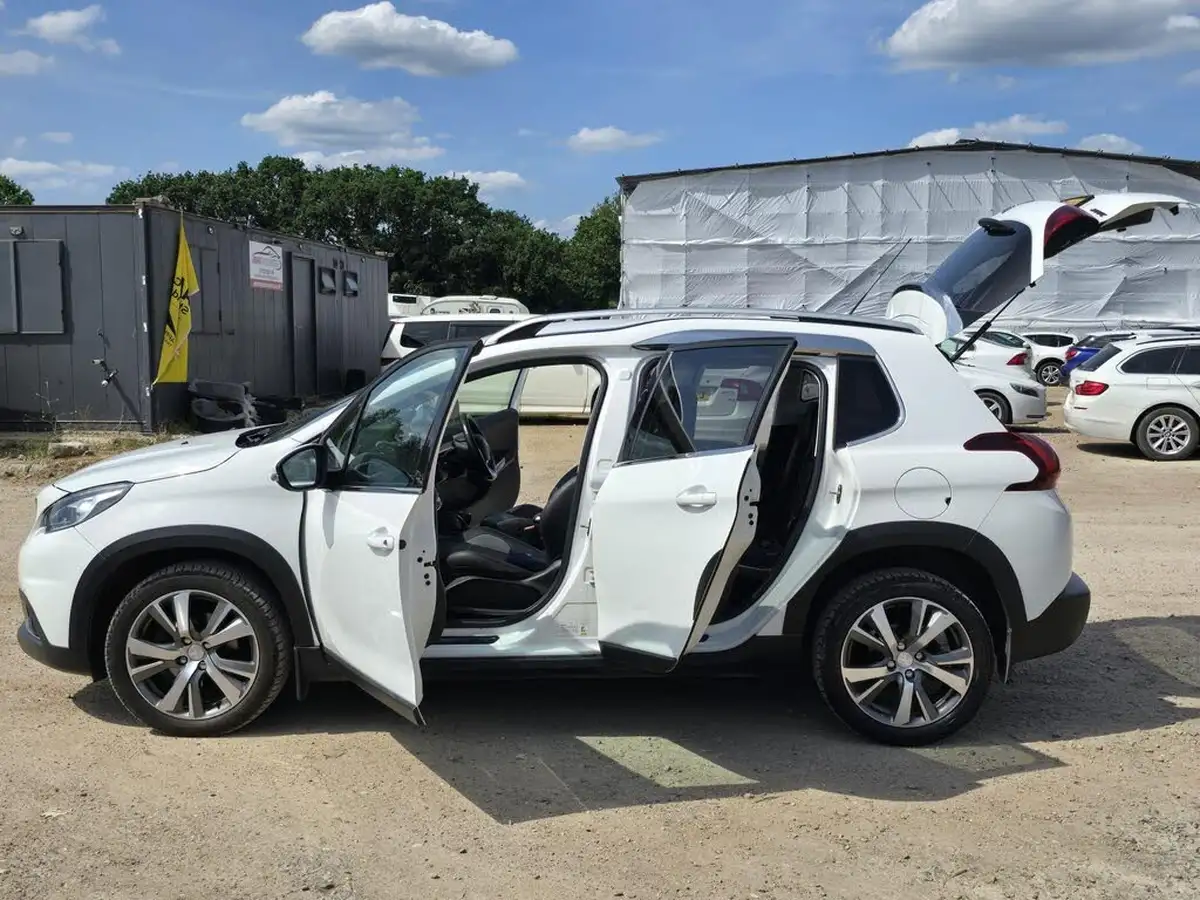 2019-peugeot-2008-suv-12-puretech-allure-110bhp-eat6-big-13