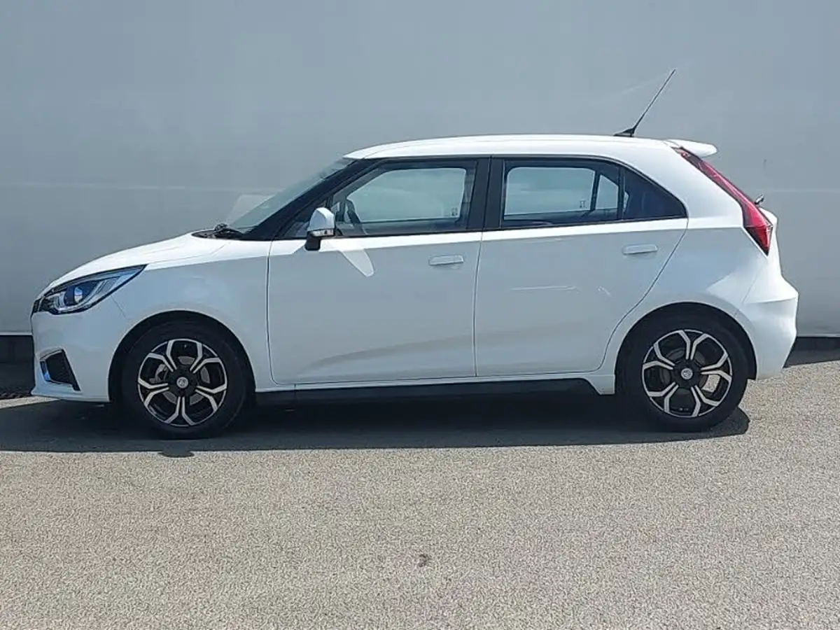 2024-mg-mg3-15-vti-tech-exclusive-nav-big-3
