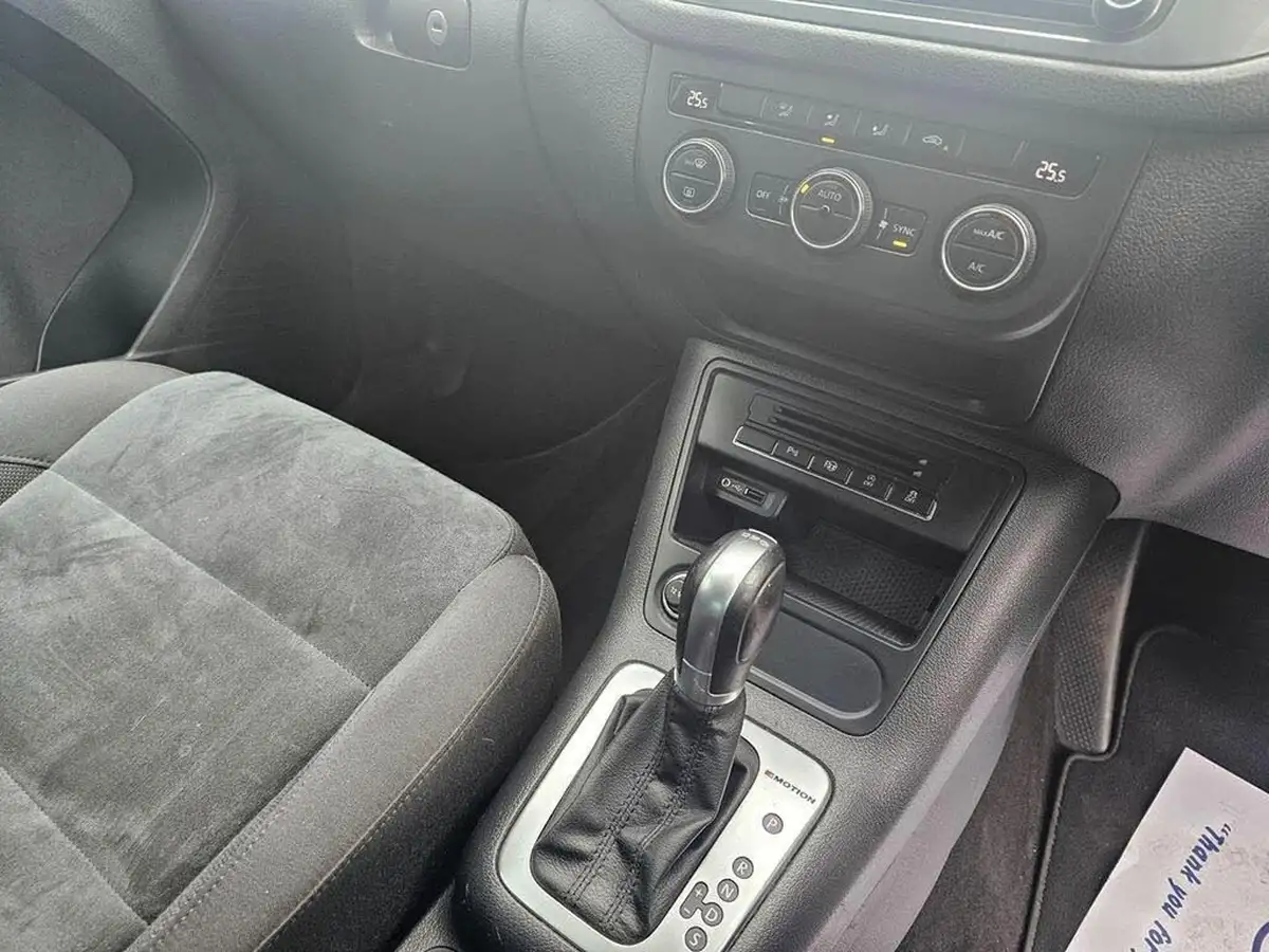 2015-volkswagen-tiguan-20tdi-match-150ps-4wd-bmt-dsg-big-18