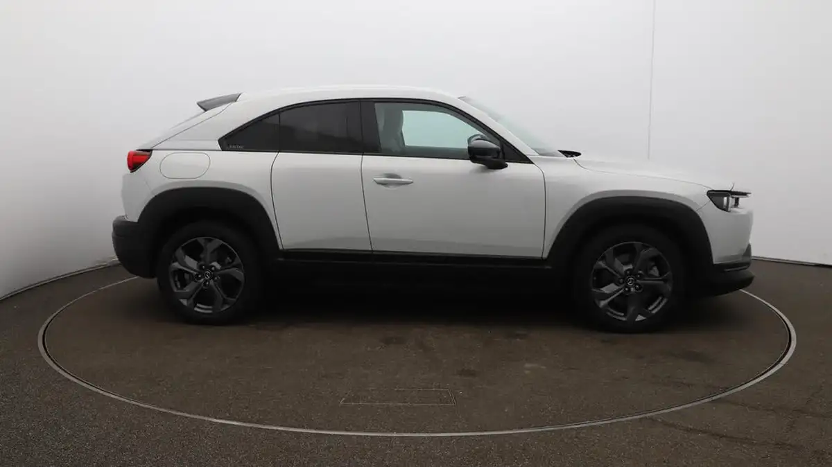 2021-mazda-mx-30-e-first-edition-big-48