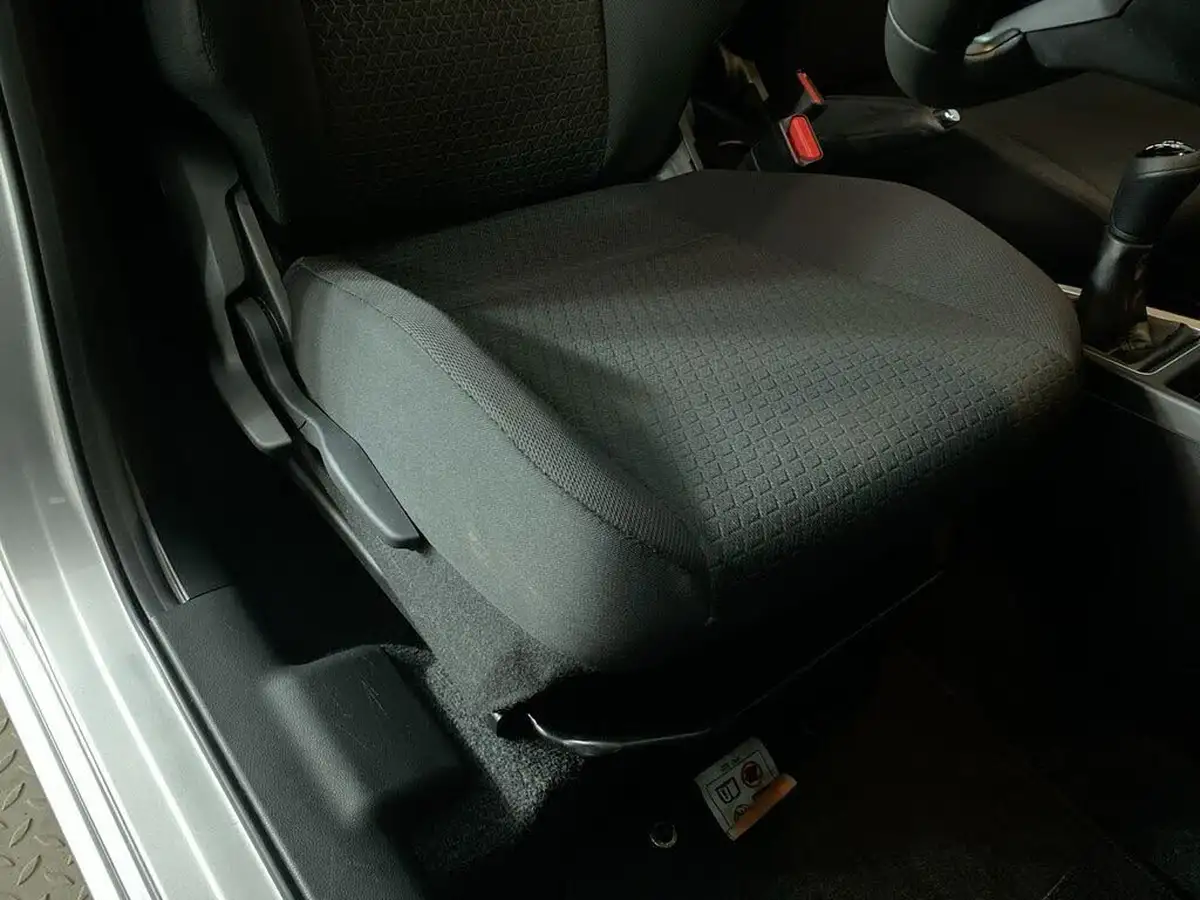 2024-suzuki-swift-12-dualjet-sz-l-big-25