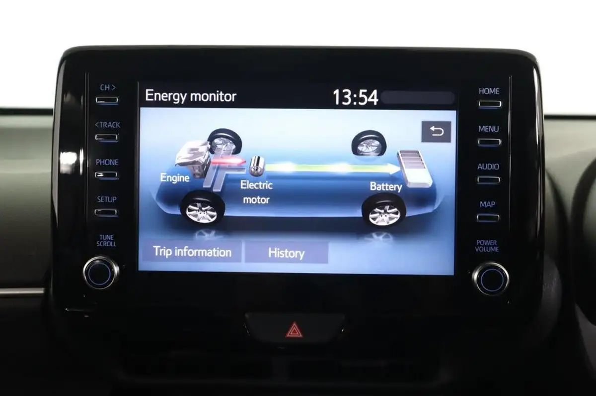 2022-toyota-yaris-15-vvt-i-design-panoramic-roof-big-39