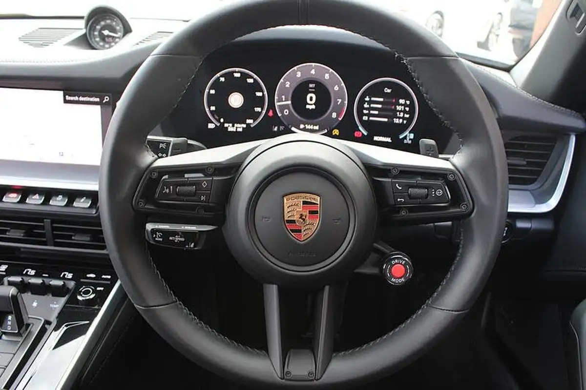 2025-porsche-911-30-carrera-394ps-cabriolet-big-20