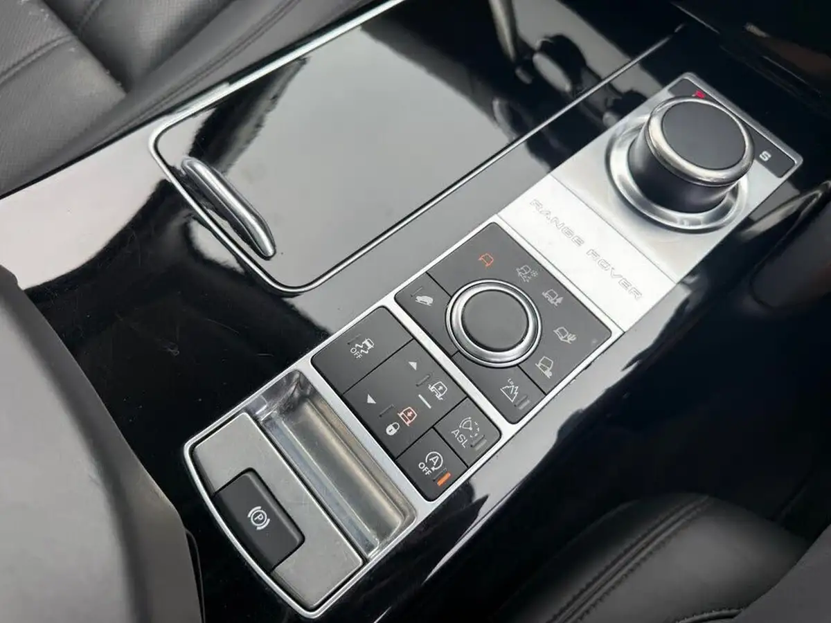 2016-land-rover-range-rover-30tdv6-vogue-30td-v6-awd-big-39