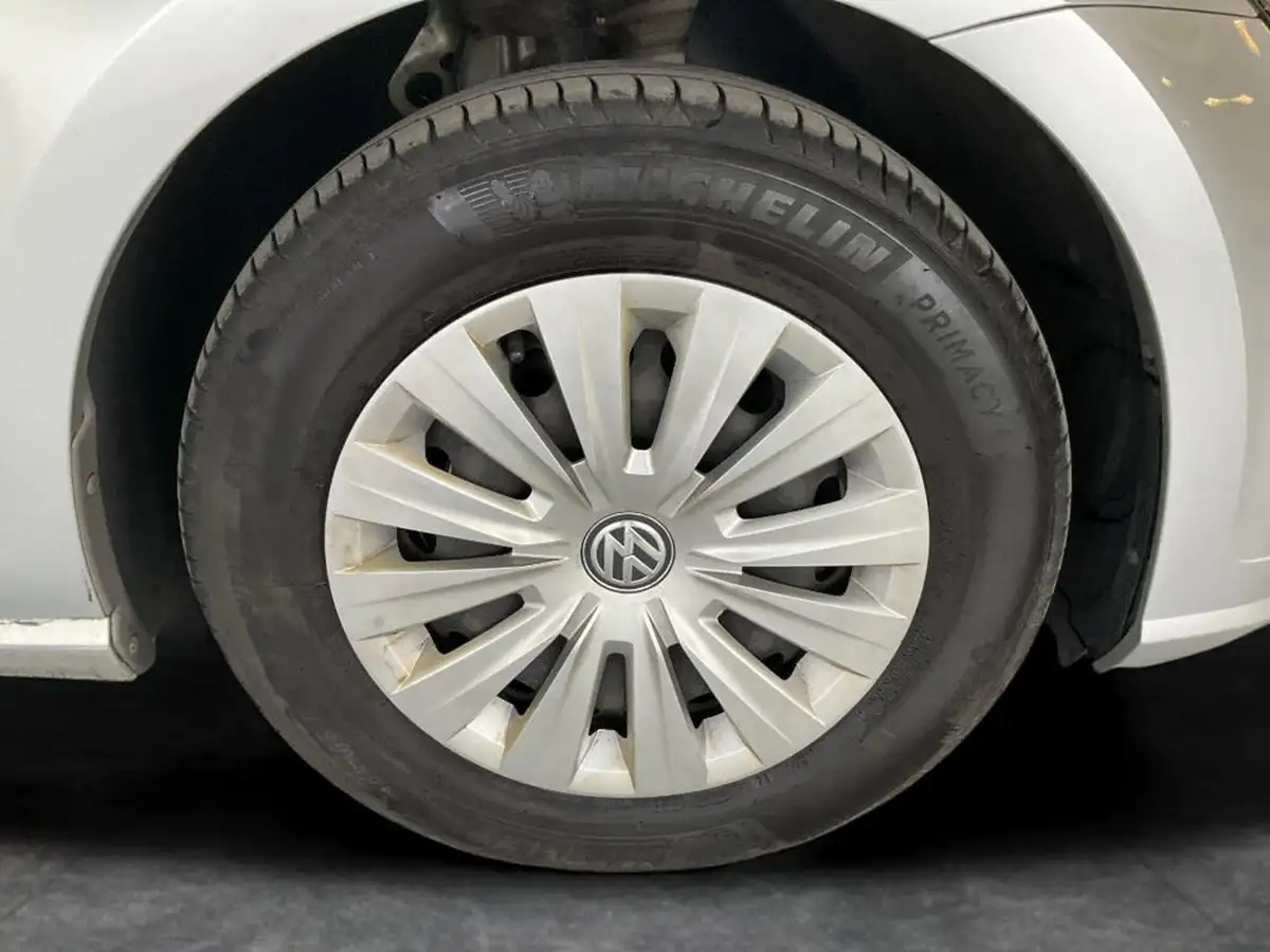 2019-volkswagen-golf-16tdi-s-ss-hatchback-5d-big-25
