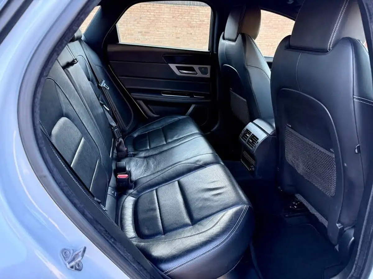 2016-jaguar-xf-20td-r-sport-180ps-auto-big-17