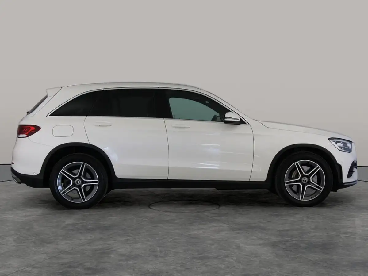 2019-mercedes-benz-glc-class-20d-glc220d-amg-line-station-wagon-5d-4matic-plus-big-5