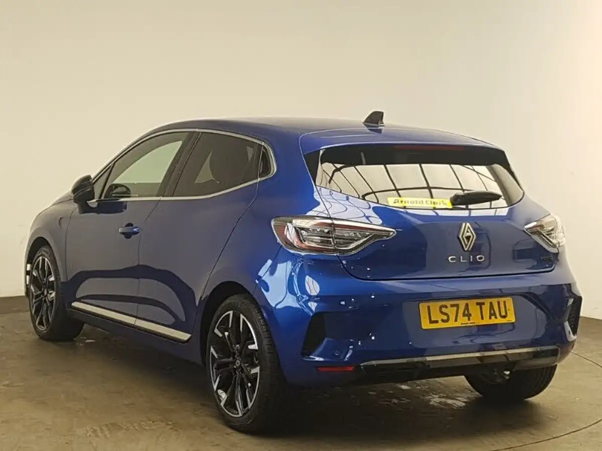 2024-renault-clio-16-techno-big-1