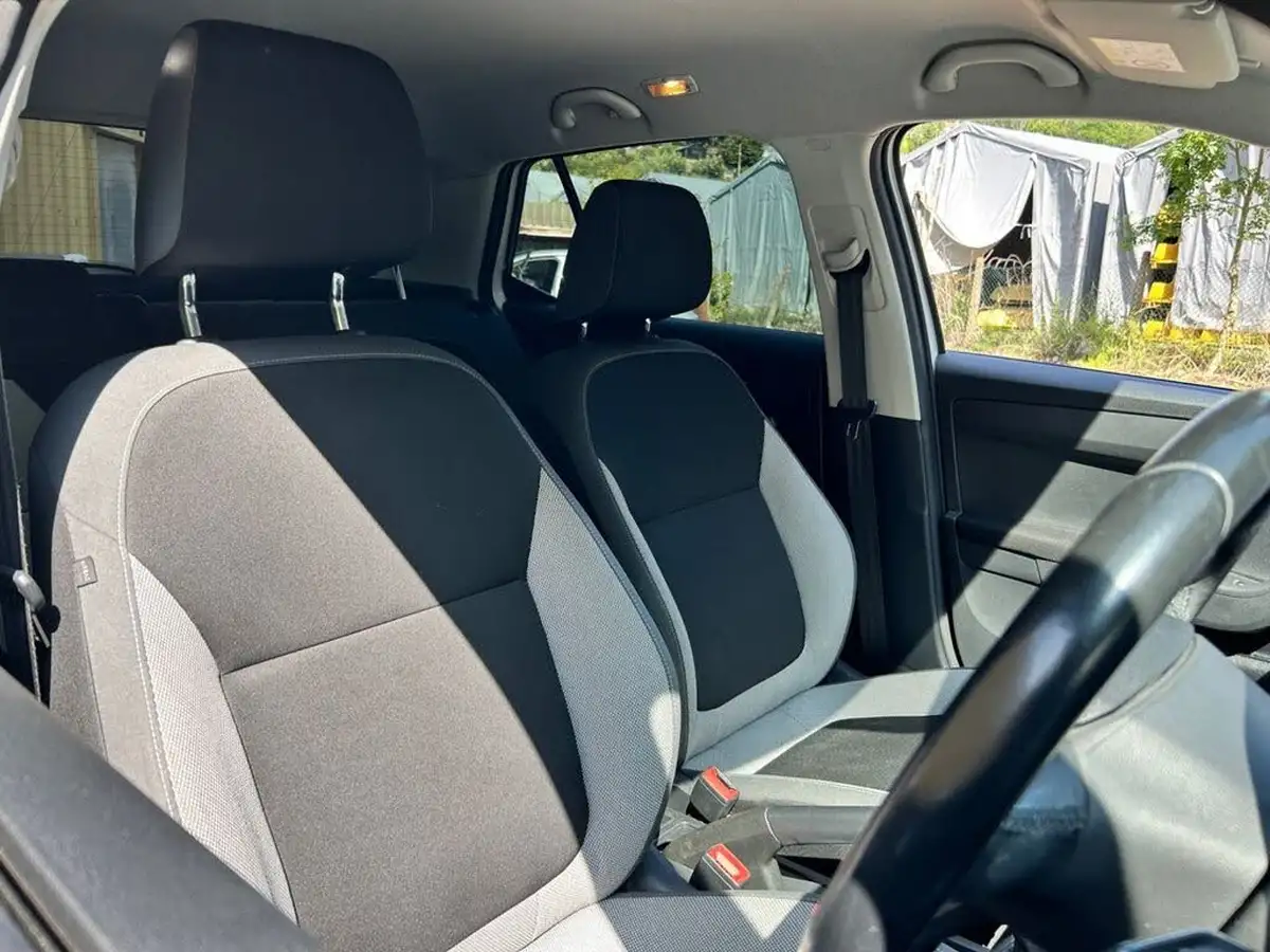 2016-skoda-fabia-10-mpi-colour-edition-big-15