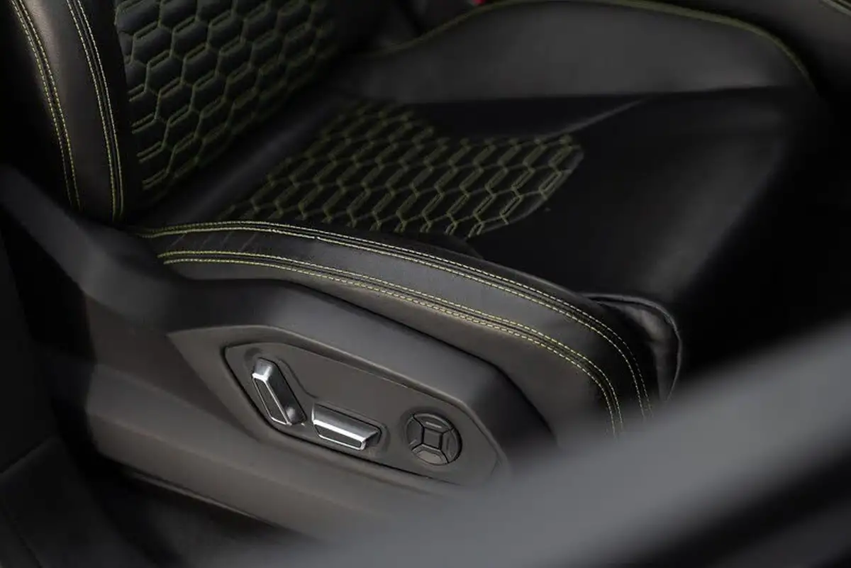 2018-lamborghini-urus-40-no-trim-big-14