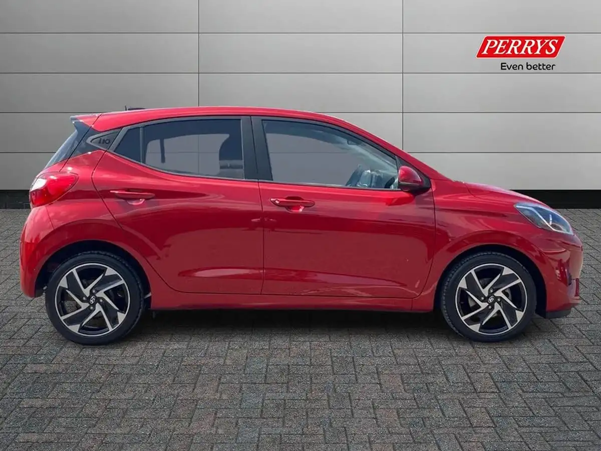 2022-hyundai-i10-10-premium-big-2