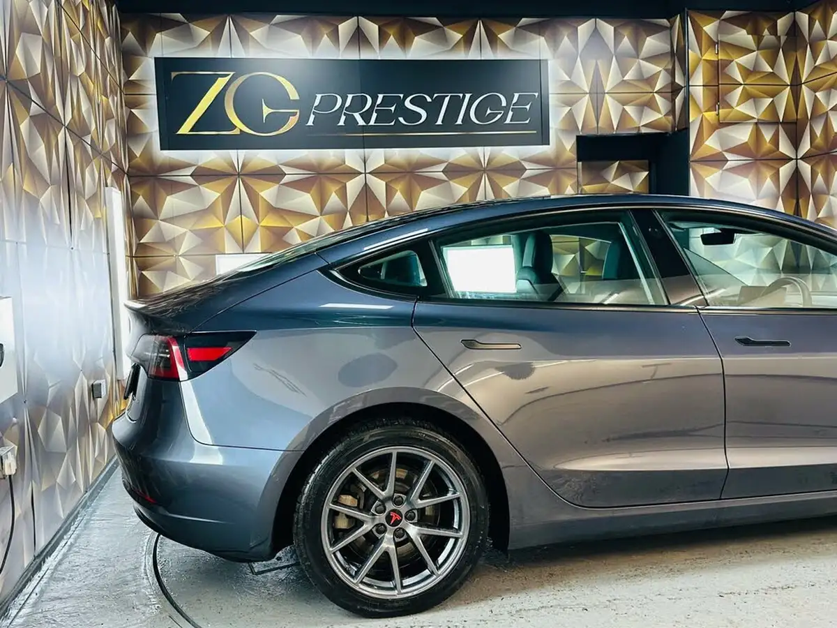 2021-tesla-model-3-e-long-range-awd-big-28