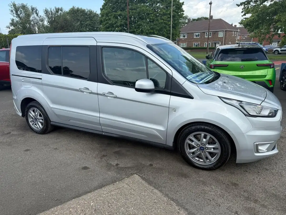 2022-ford-grand-tourneo-connect-15-titanium-120ps-ecoblue-1499cc-powershift-big-61