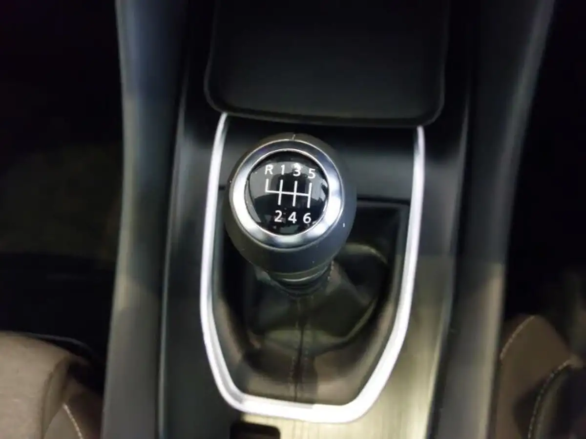 2022-nissan-qashqai-13-dig-t-n-connecta-140ps-big-16
