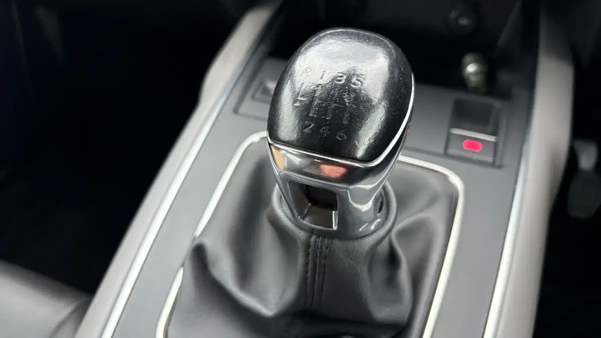 2021-citroen-c5-aircross-12-puretech-shine-big-19