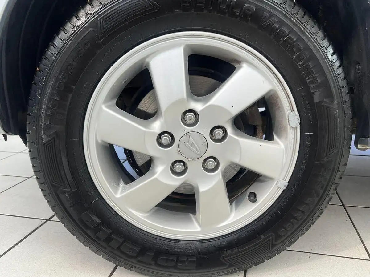 2006-daihatsu-terios-15-se-big-12