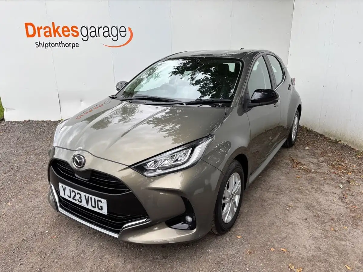 2023-mazda-mazda2-15-agile-big-2