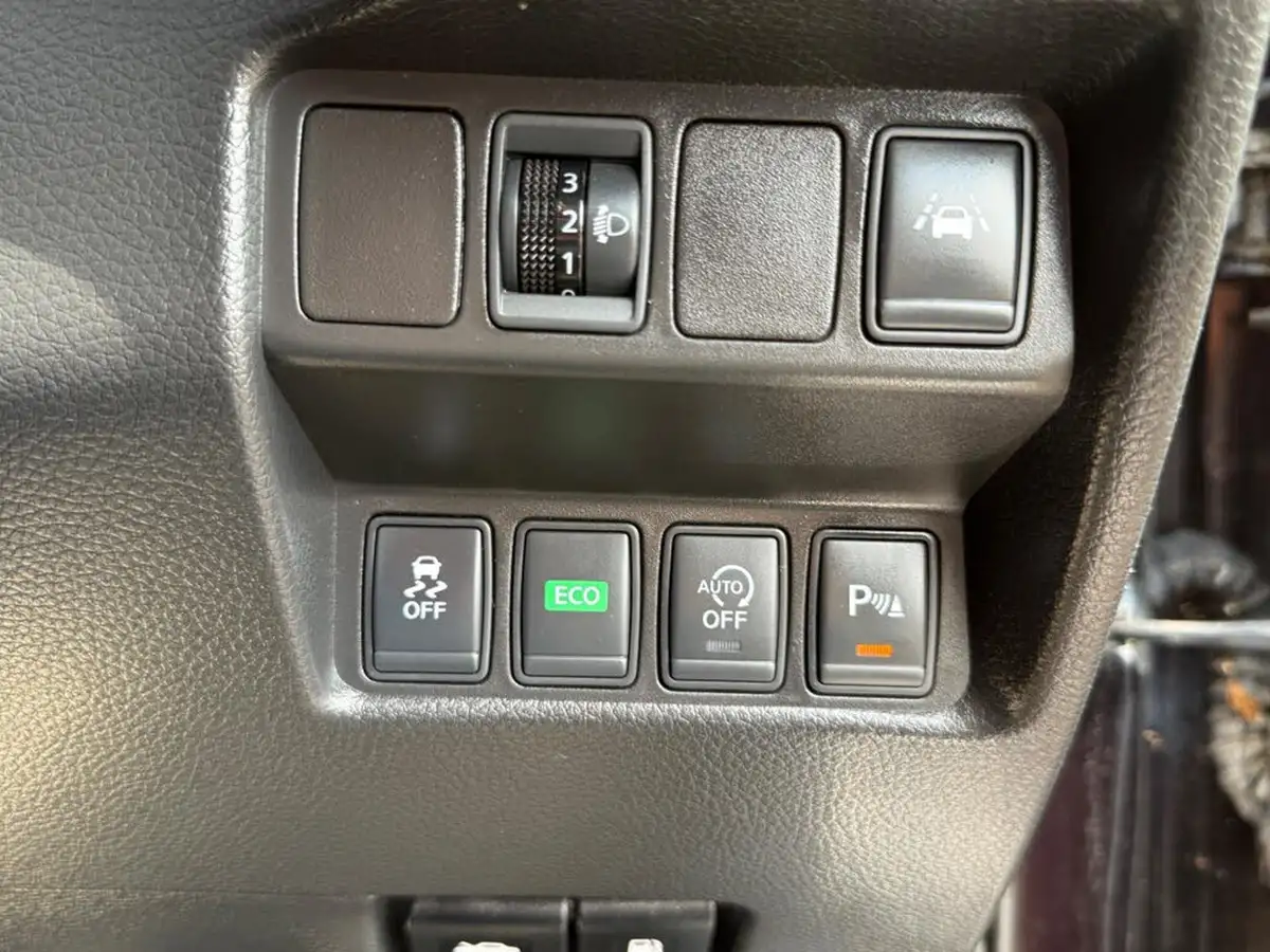 2016-nissan-qashqai-12-n-tec-xtronic-cvt-big-57