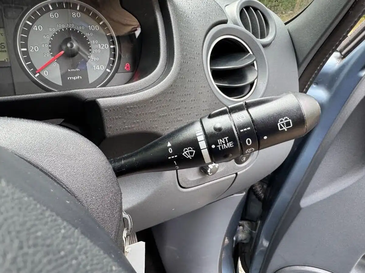 2011-mitsubishi-colt-13-cz2-5d-amt-big-27
