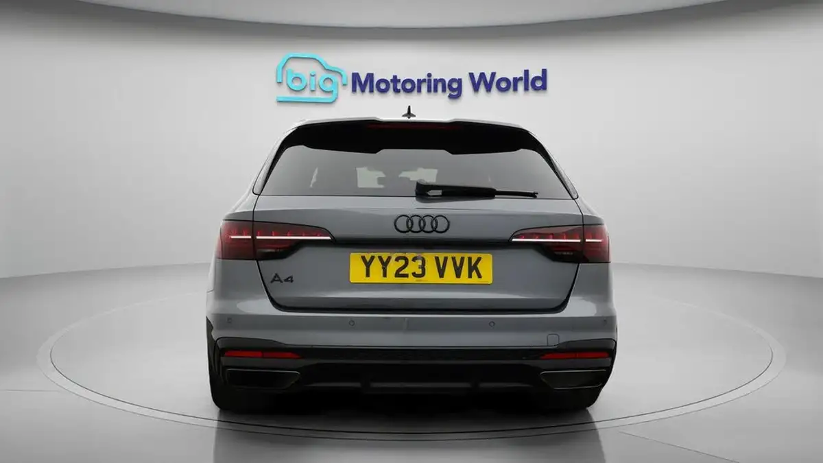 2023-audi-a4-avant-20-35-tdi-black-edition-big-6