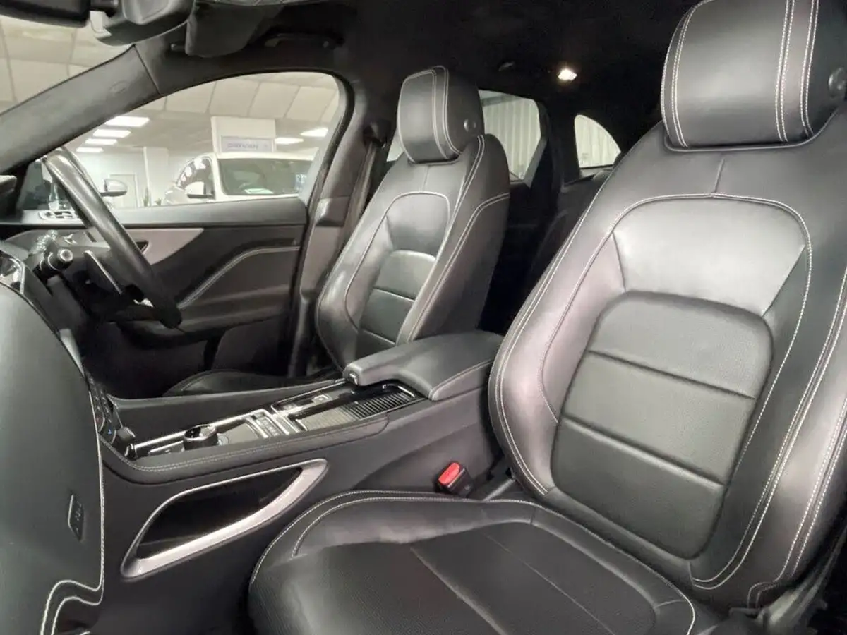 2019-jaguar-f-pace-20-i4d-r-sport-180ps-auto-big-32
