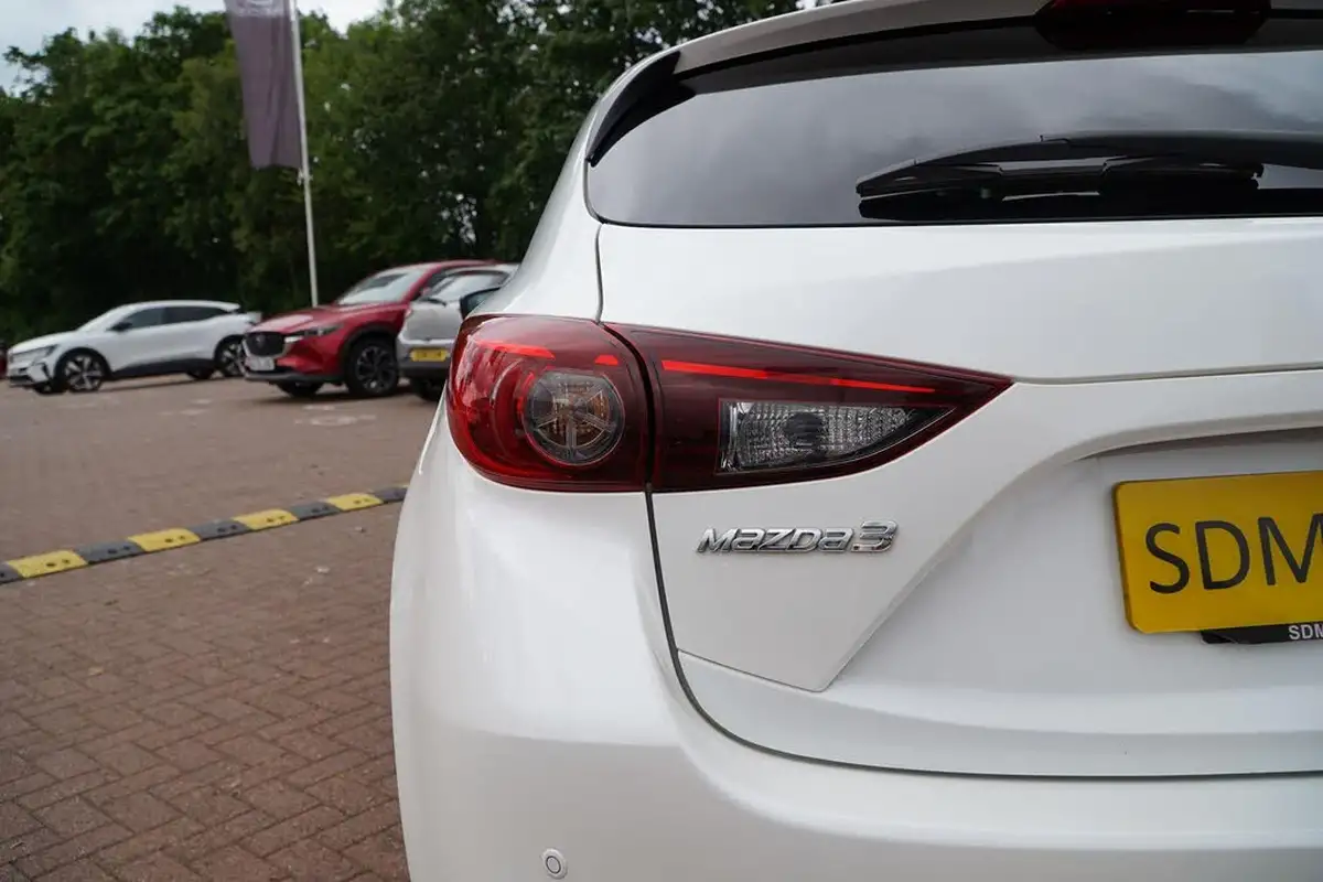 2017-mazda-mazda3-20-se-l-nav-hatchback-5d-big-10