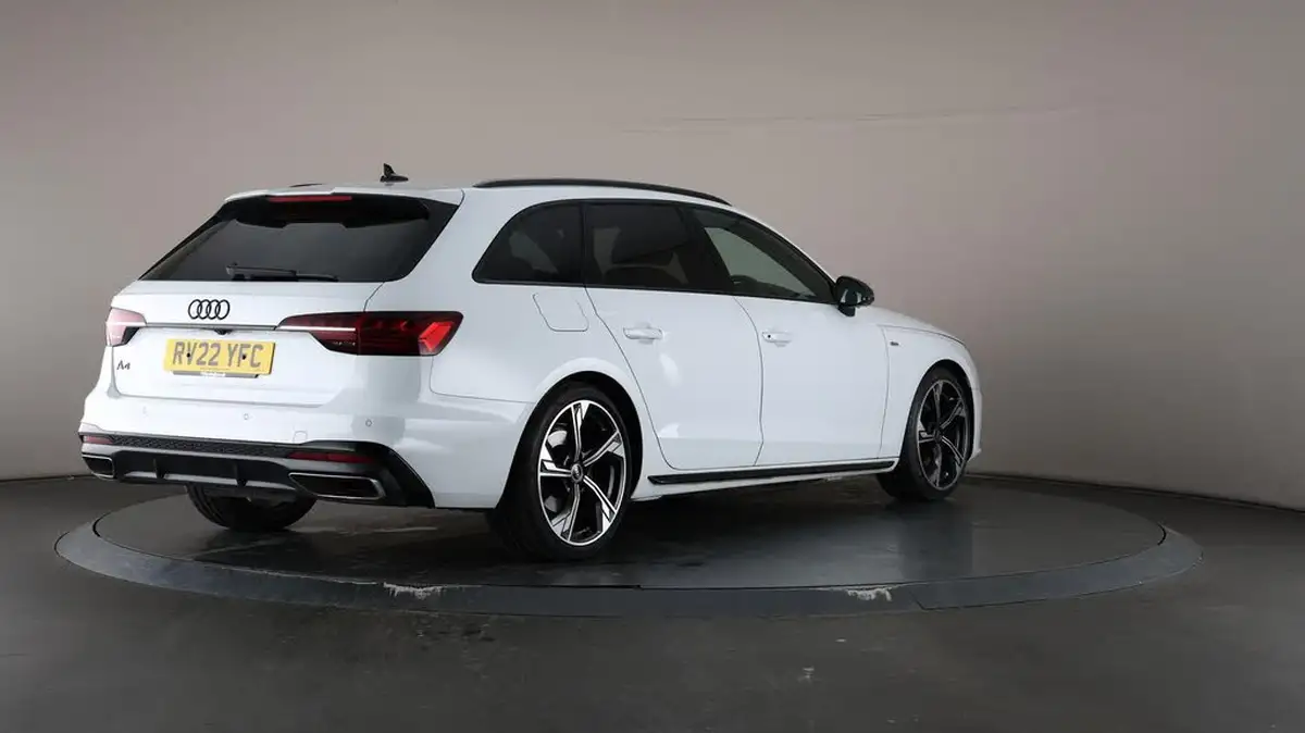 2022-audi-a4-avant-20-35-tfsi-black-edition-s-tronic-big-67
