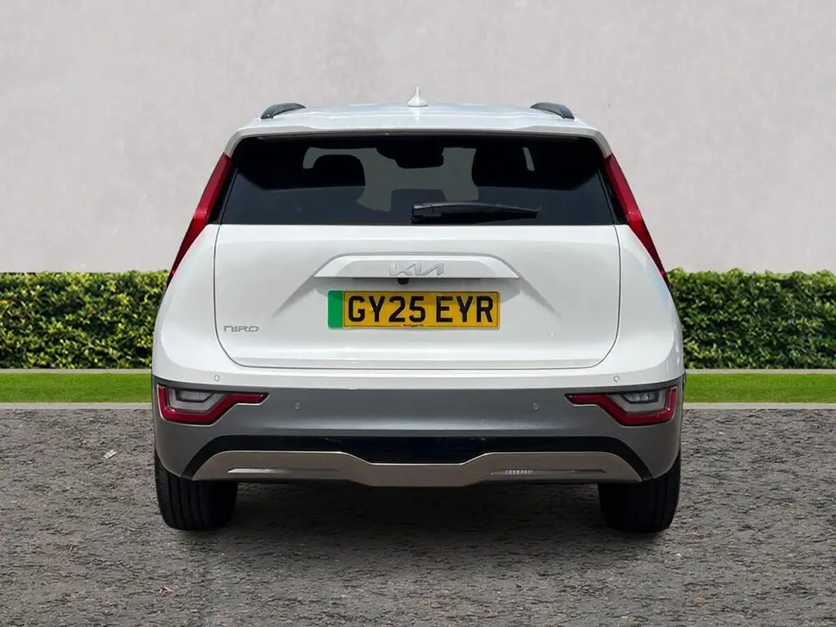 2025-kia-niro-ev-e-4-big-3