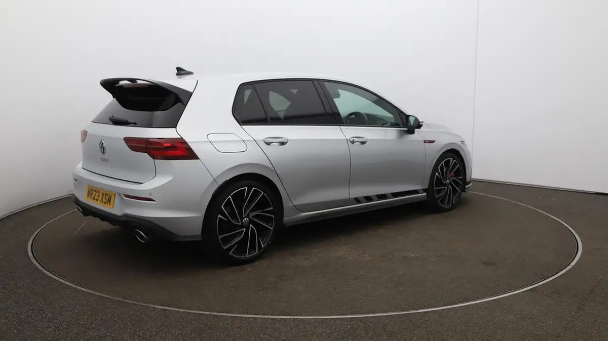 2023-volkswagen-golf-20-tsi-gti-clubsport-big-54