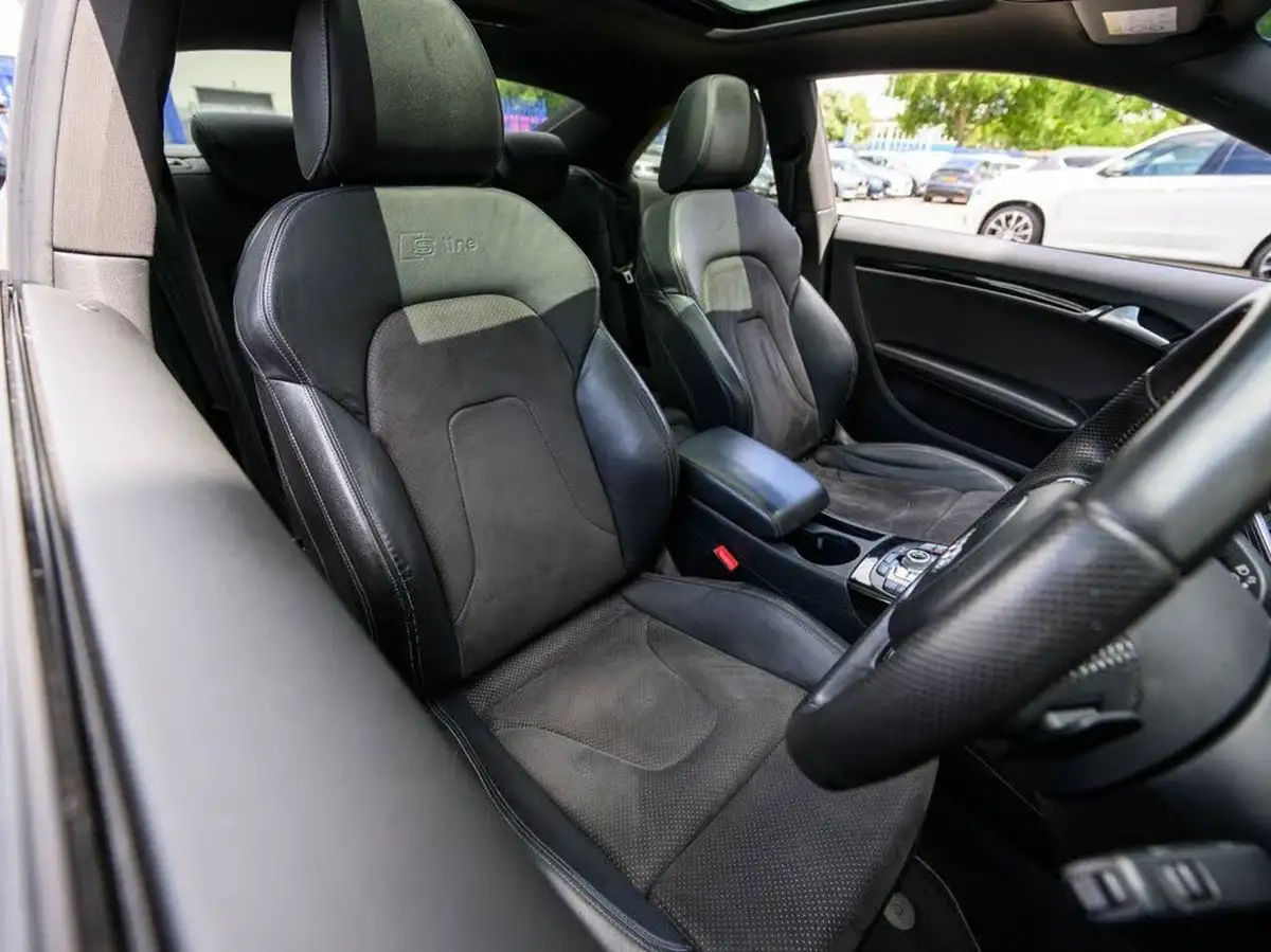 2014-audi-a5-30td-quattro-black-edition-245ps-coupe-2d-s-tronic-big-11
