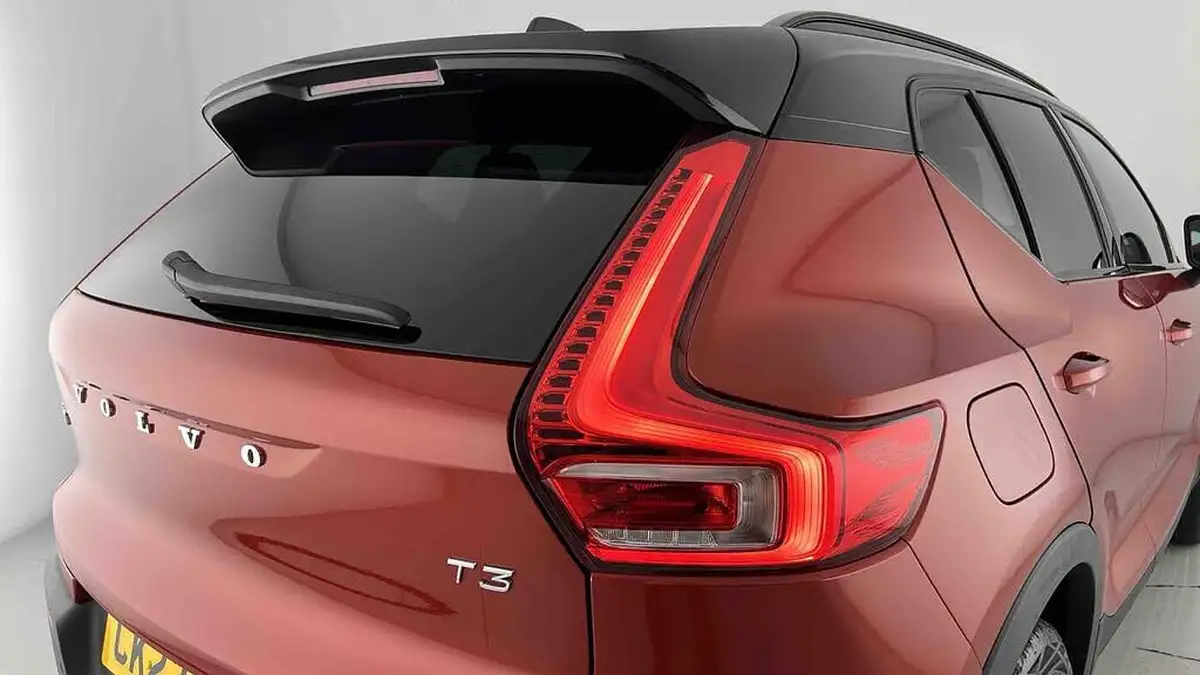 2022-volvo-xc40-15-t3-r-design-auto-big-27