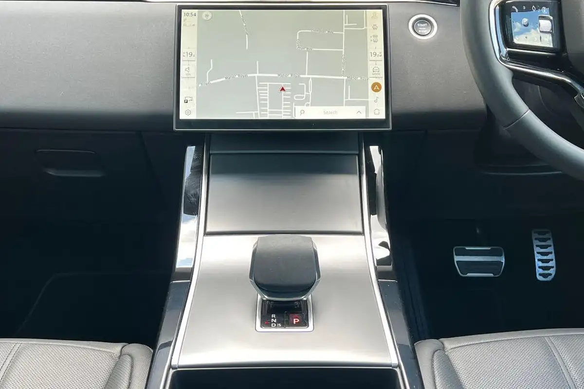 2024-land-rover-range-rover-evoque-15-p270e-dynamic-se-big-22
