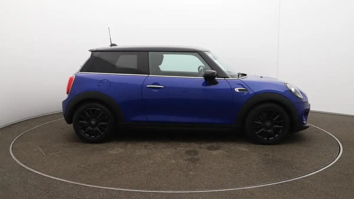 2020-mini-cooper-15-cooper-classic-nav-hatchback-3d-big-49
