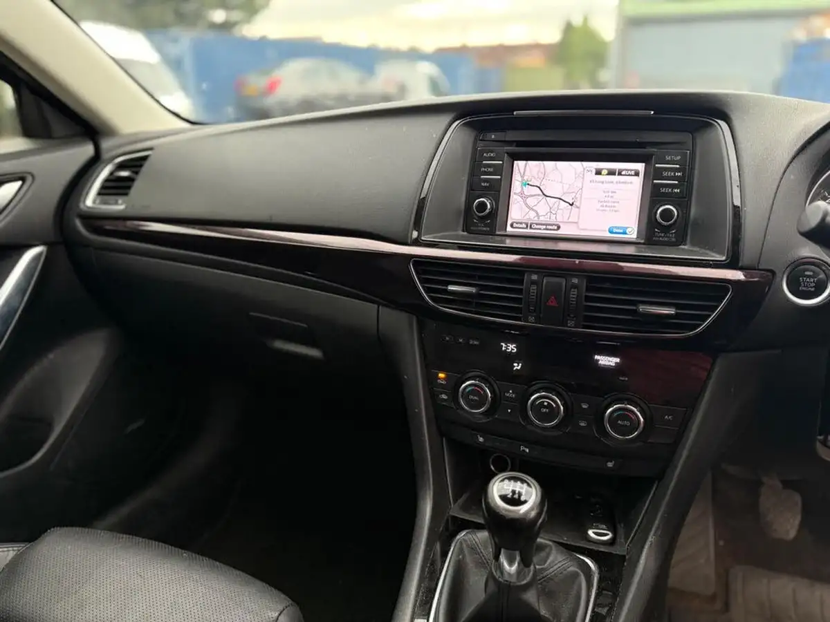 2015-mazda-mazda6-22td-sport-nav-150ps-tourer-5d-big-33