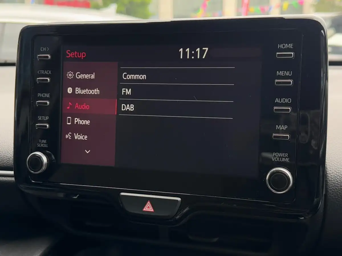 2022-toyota-yaris-15-vvt-i-design-panoramic-roof-big-36