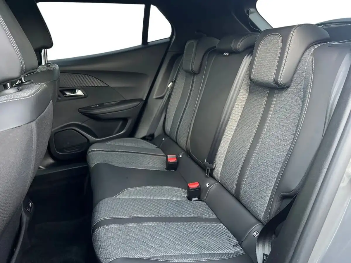 2024-peugeot-2008-suv-12-puretech-allure-136ps-hybrid-e-dsc6-big-21