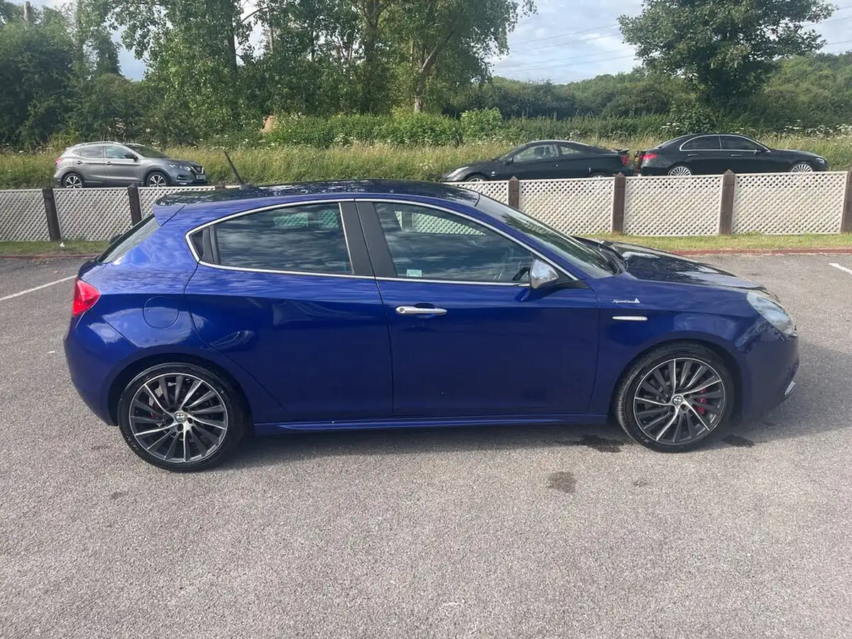 2014-alfa-romeo-giulietta-14-sportiva-nav-alfa-tct-big-53