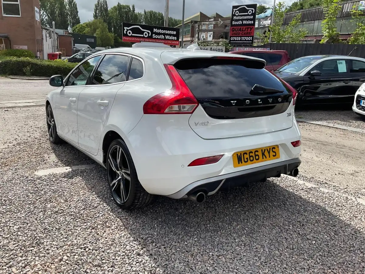 2016-volvo-v40-20td-d2-r-design-pro-big-69